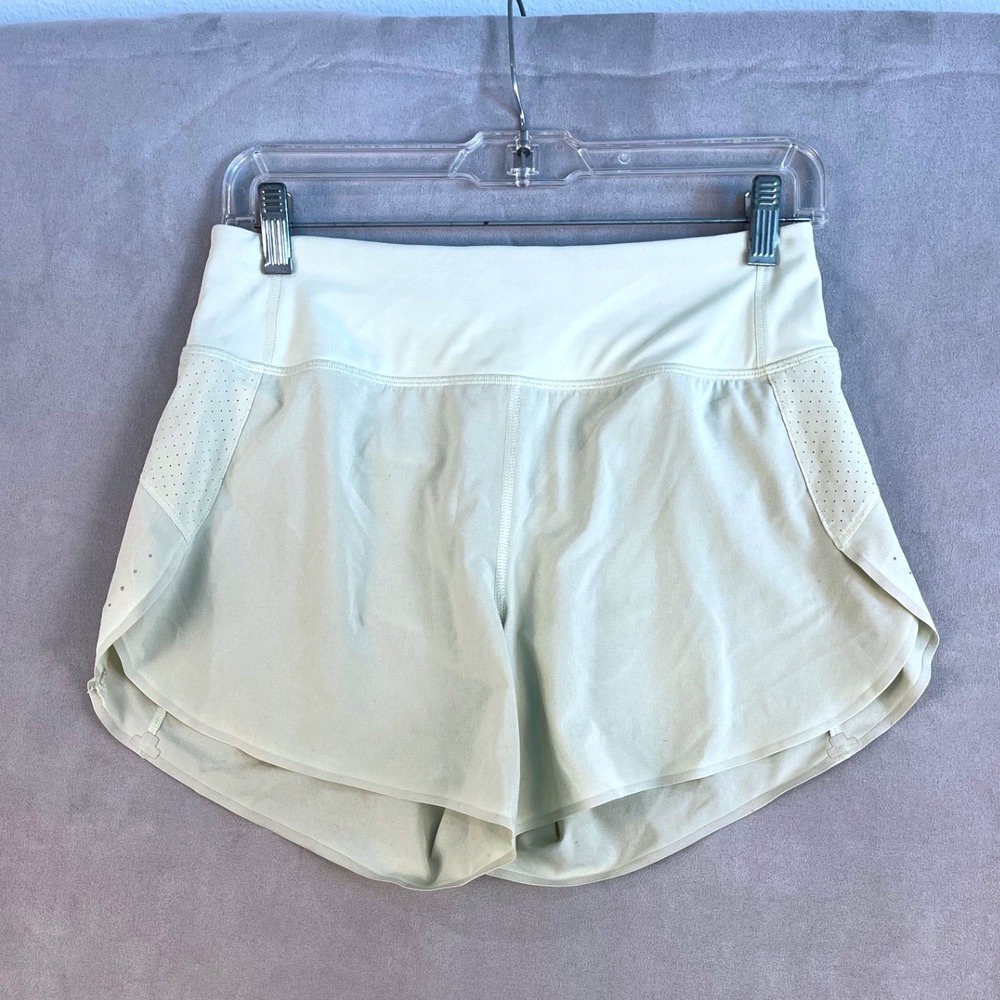 Athleta Run With It 4.5 Short XS Pale Green Perforated Running Training Gym